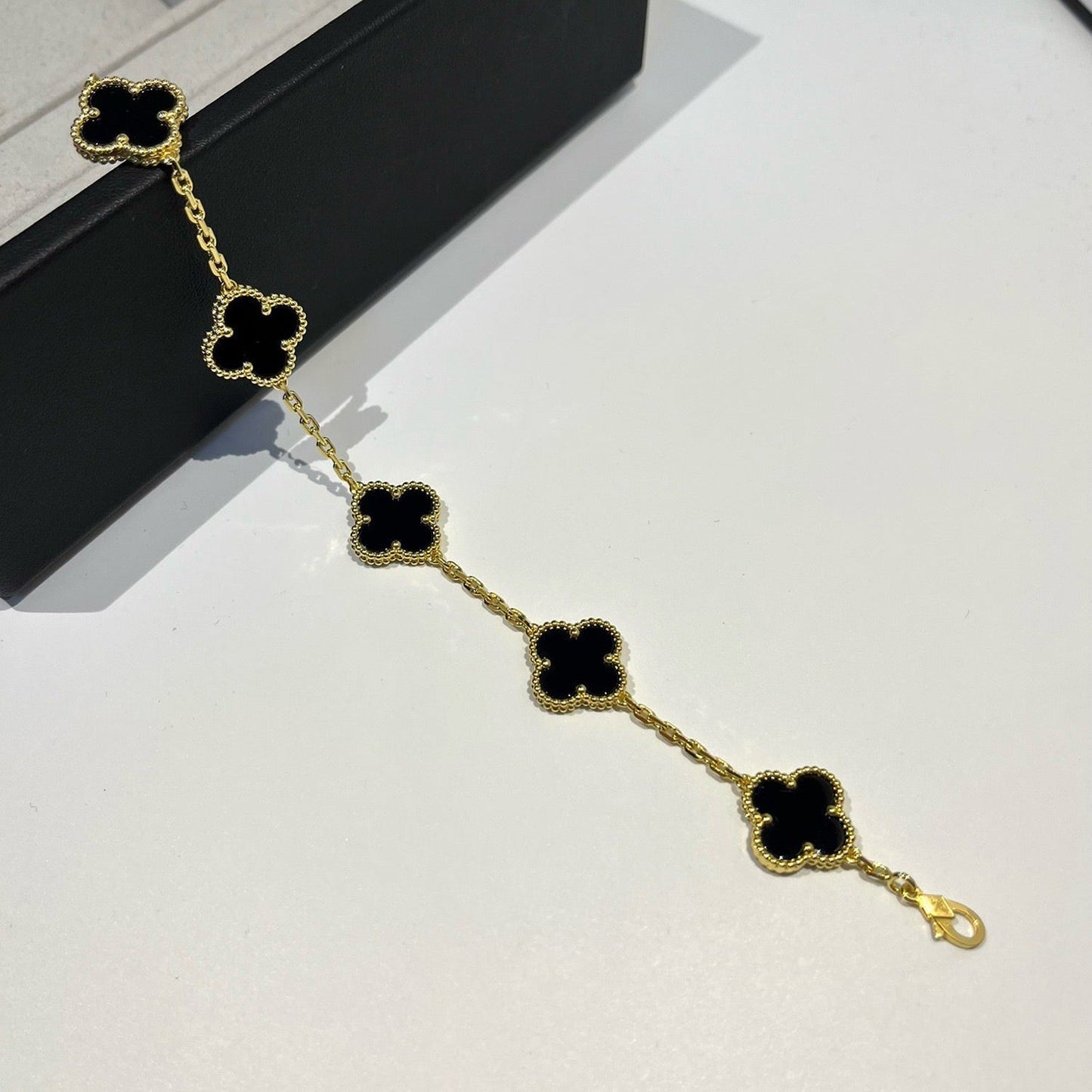 [GALE] CLOVER 5 MOTIF ONYXS BRACELET COLLECTION