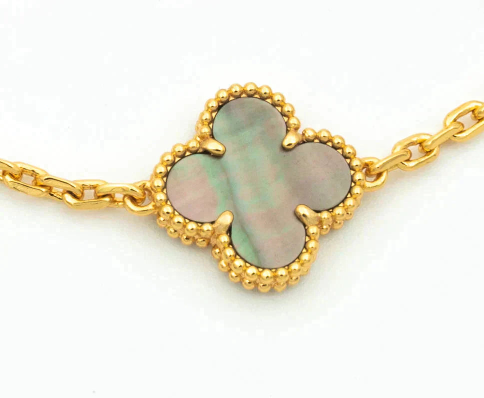 [GALE] CLOVER 5 MOTIF GRAY MOP BRACELET COLLECTION
