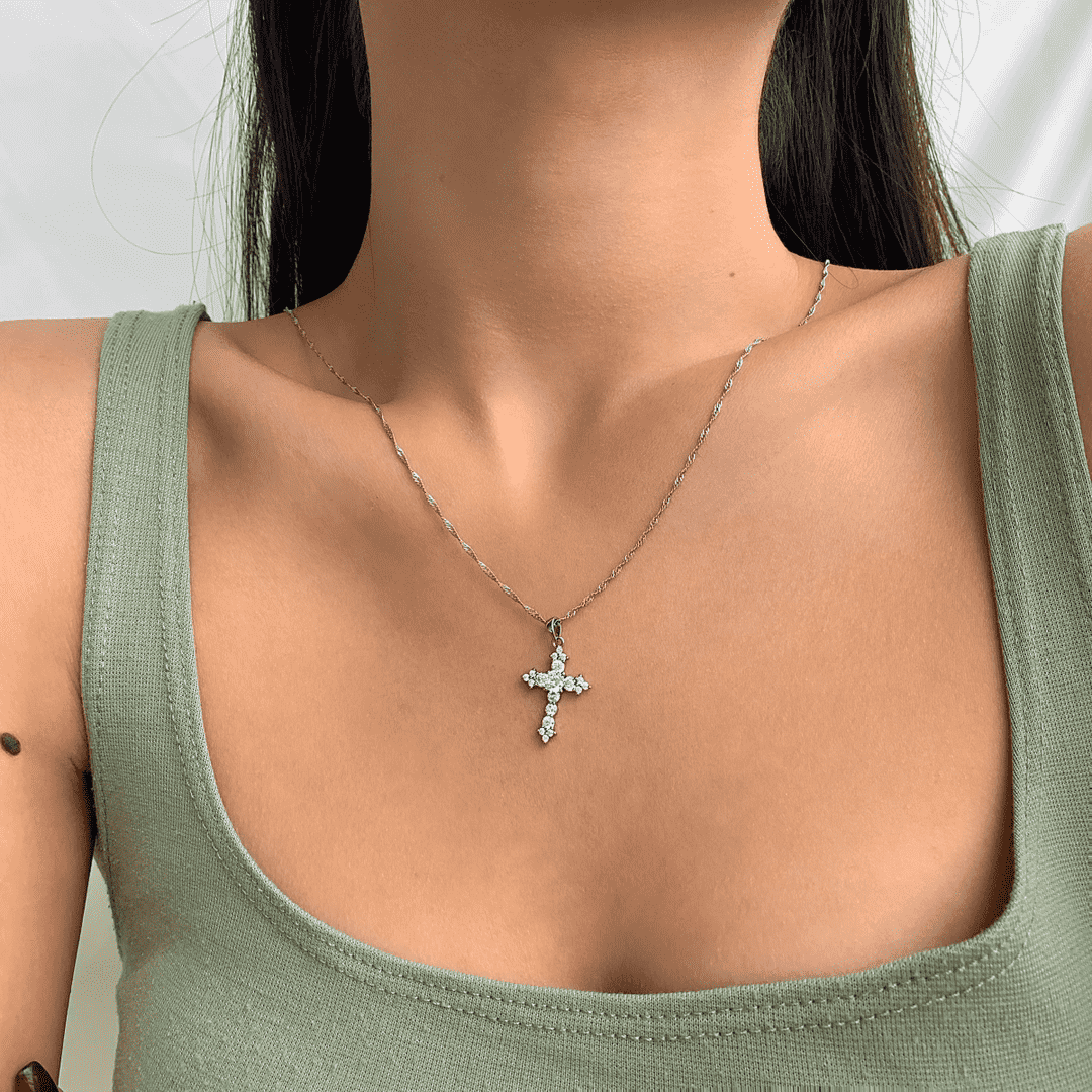 [GALE]Delicate Cross Shape Necklace