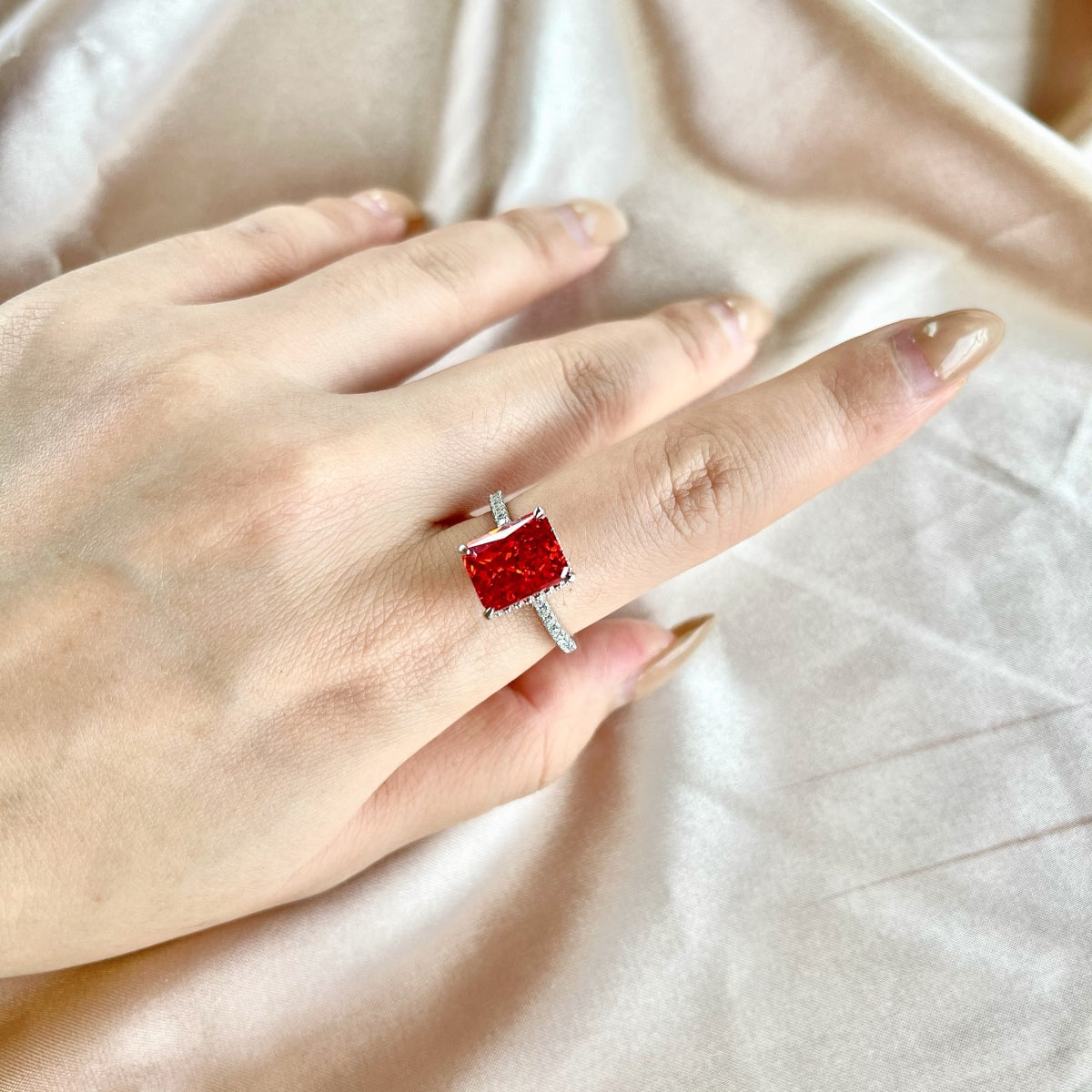 [GALE]4.0 Carat Luxurious Engagement Ring
