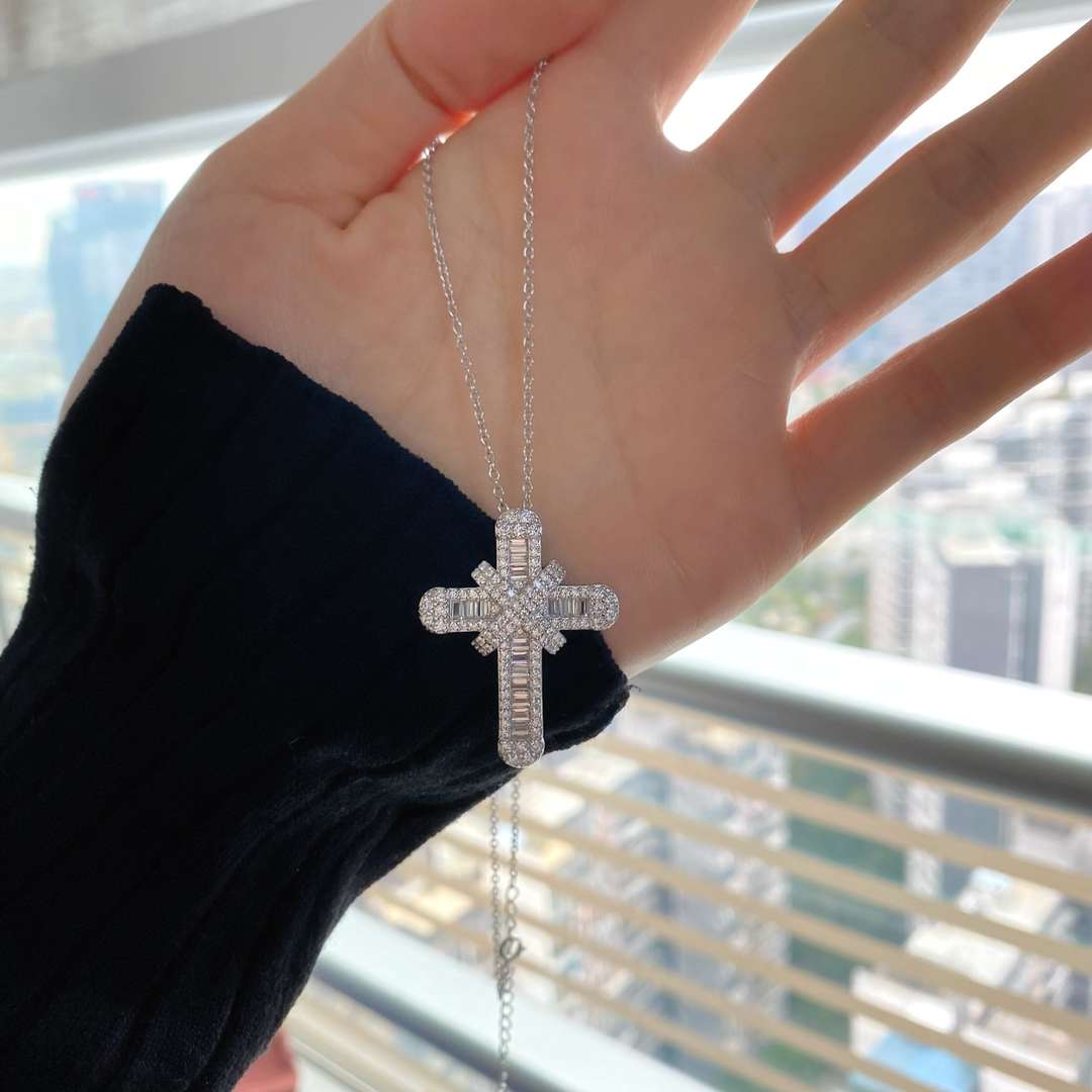 [GALE]Gypsophila With Dimonds Necklace