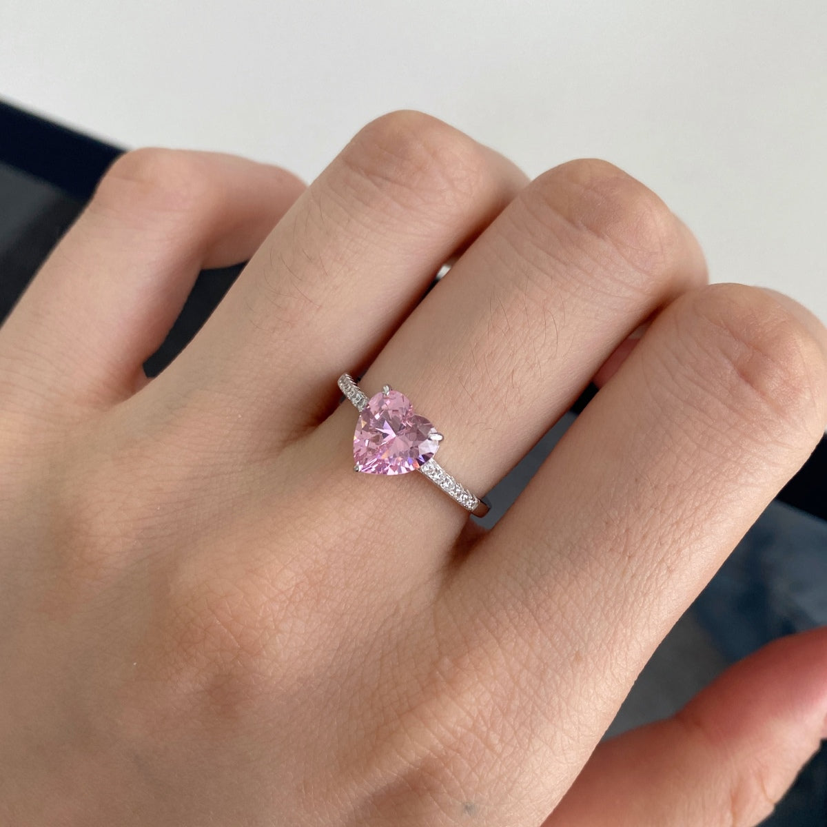 [GALE]2.0 Carat Dazzling Lustrous Heart Cut Lover Ring