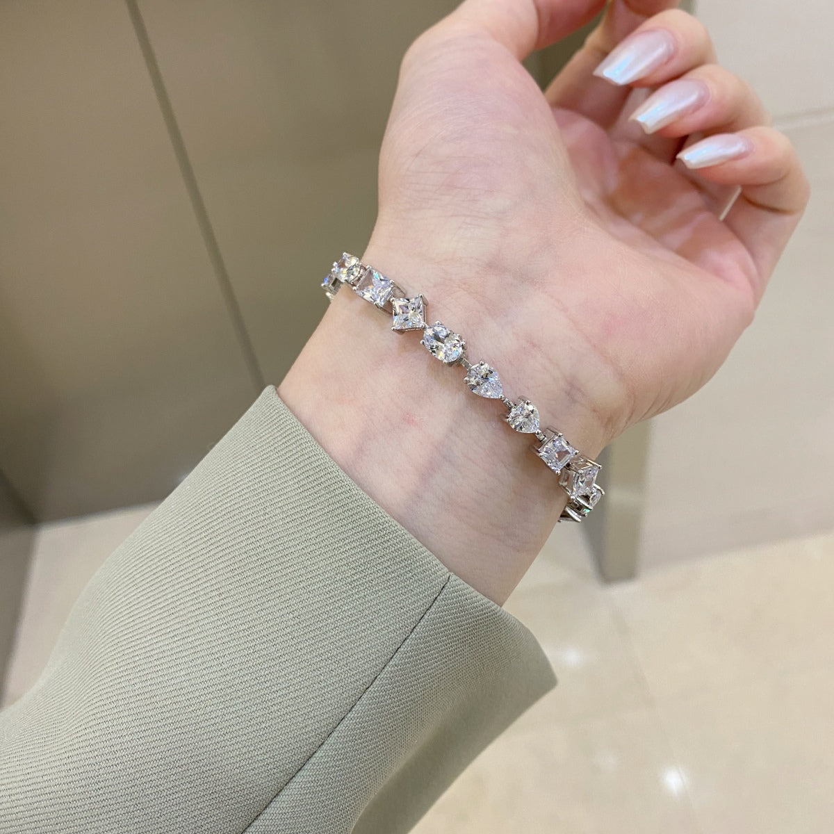 [GALE]Unique Exquisite Multi Cut Daily Bracelet
