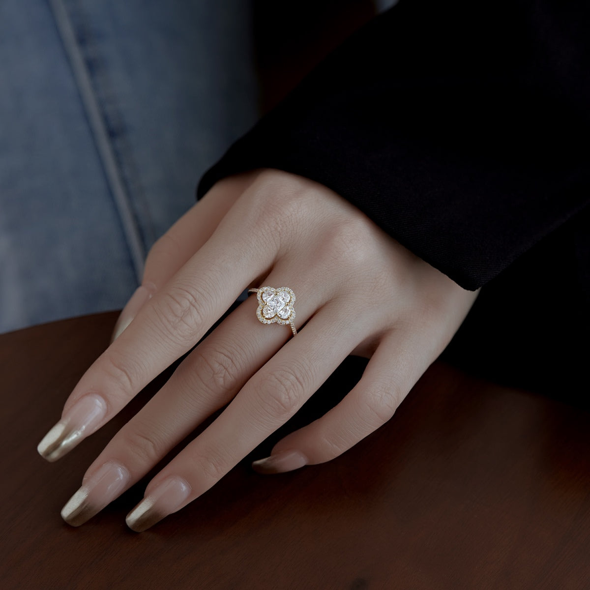 [GALE]Luxurious Eternity Flower Shape Banquet Ring