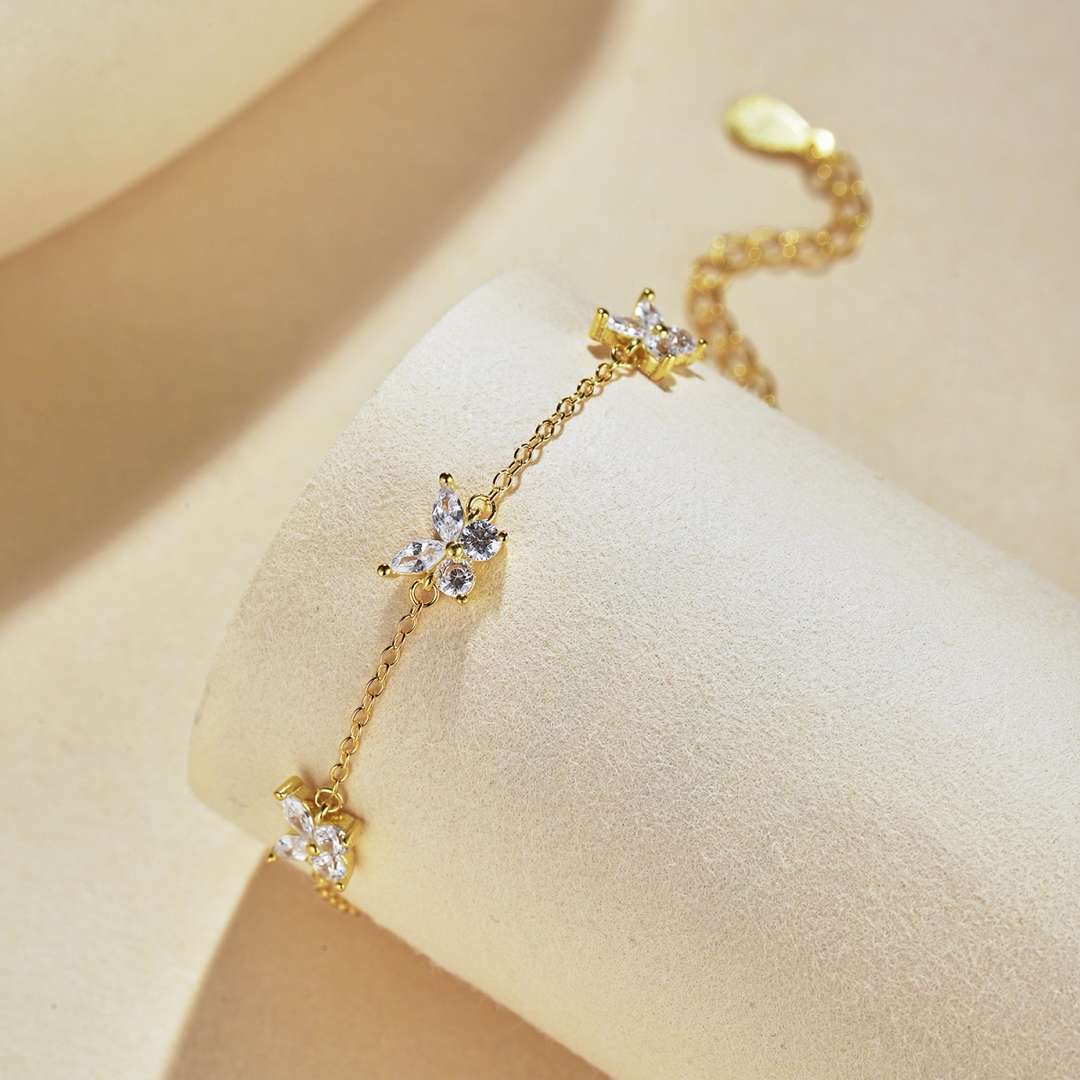 [GALE]Radiant Butterfly Shape Necklace