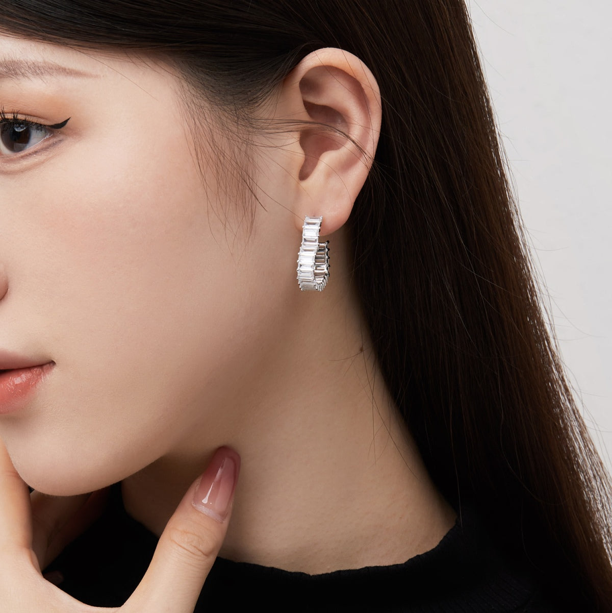 [GALE]Radiant Heart Cutout Earrings