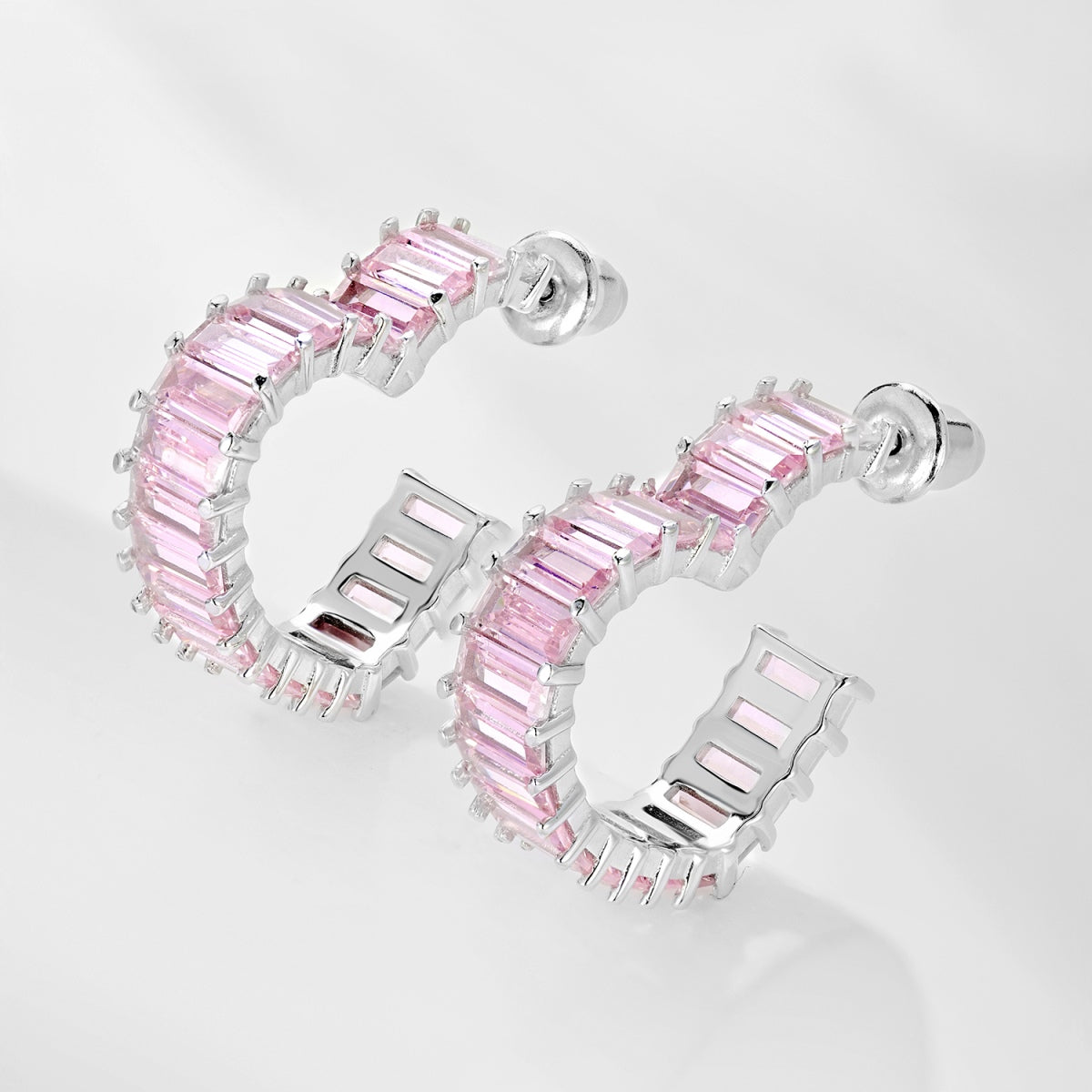 [GALE]Radiant Heart Cutout Earrings
