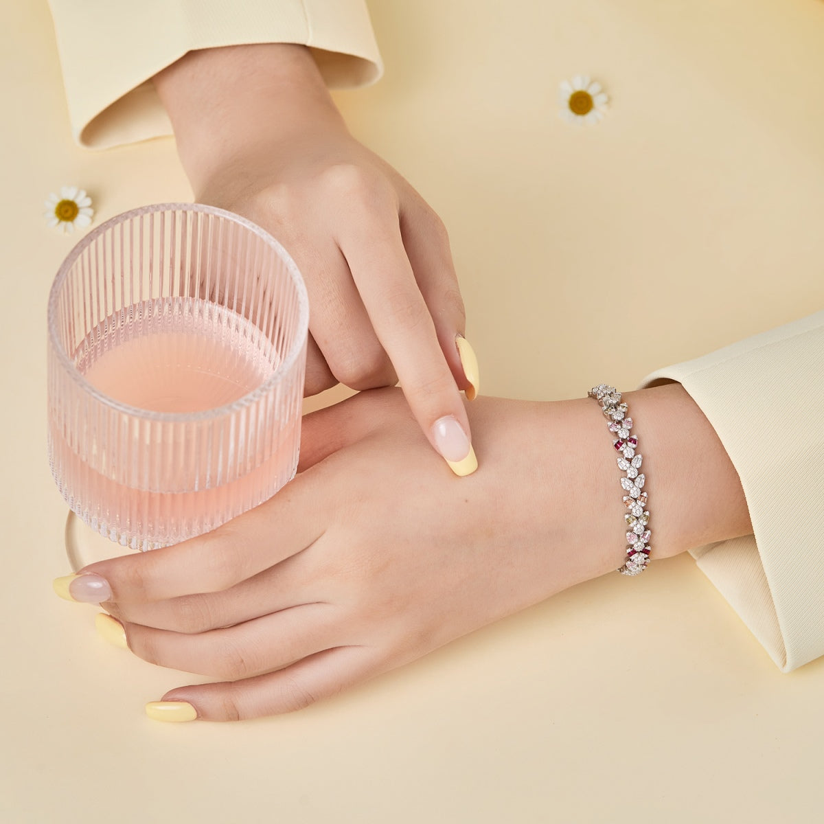 [GALE]Dainty Exquisite Flower Shape Daily Bracelet