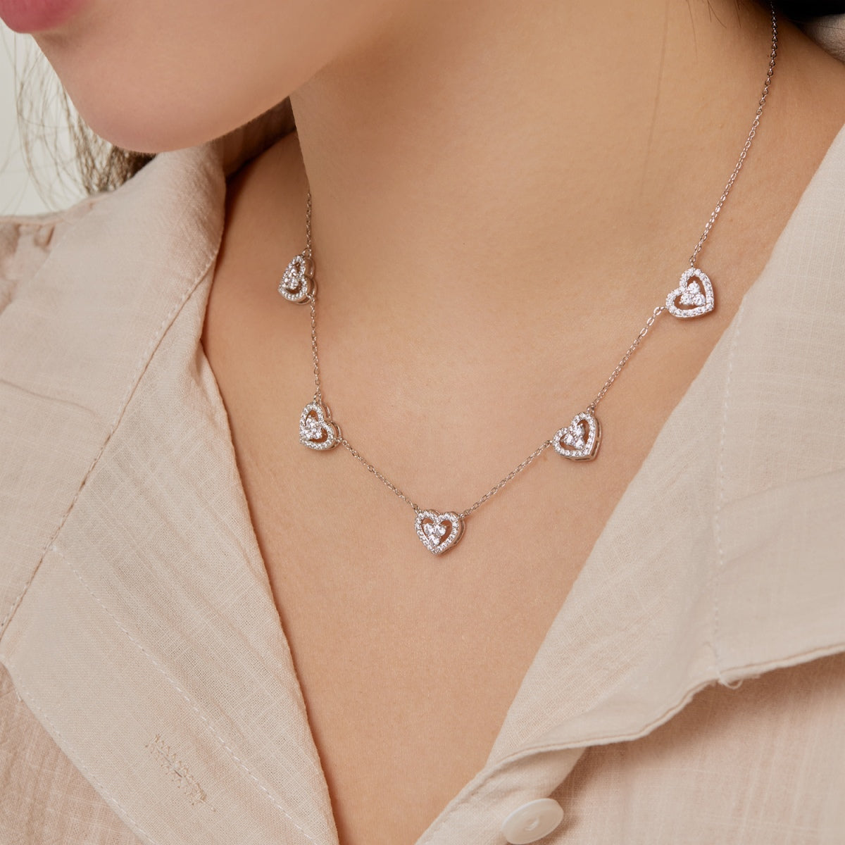 [GALE]Sparkling Five Heart Necklace