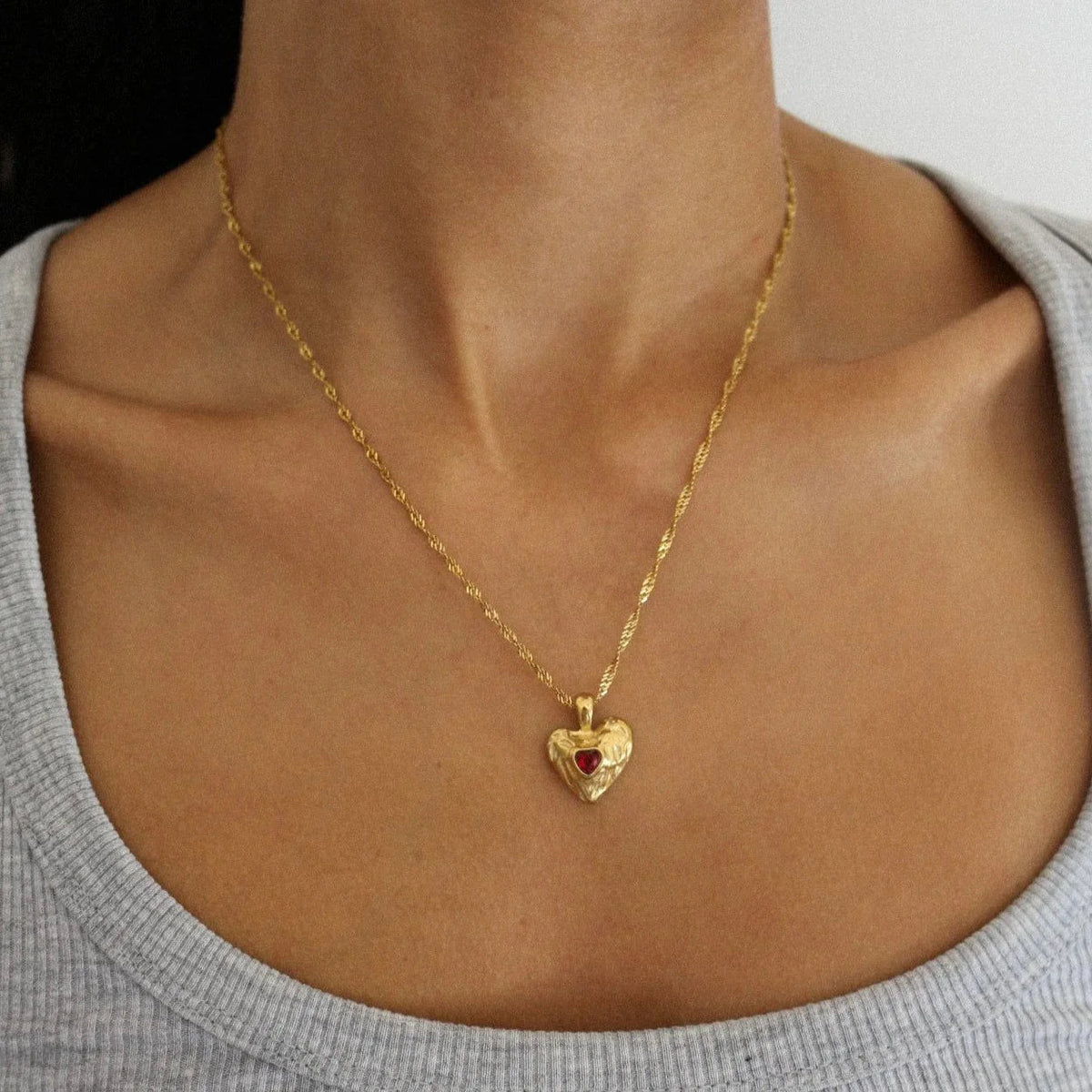 [GALE]Vesper Gold Heart Necklace