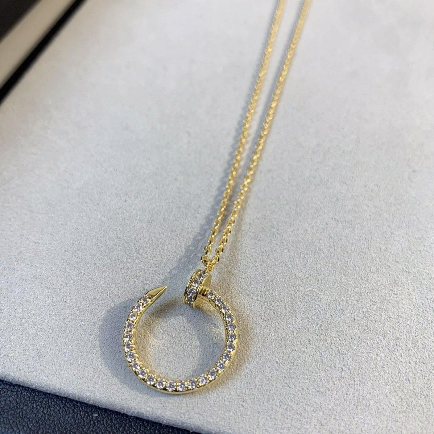 [GALE]JUSTE-HALSKETTE MIT GOLDDIAMANTEN 