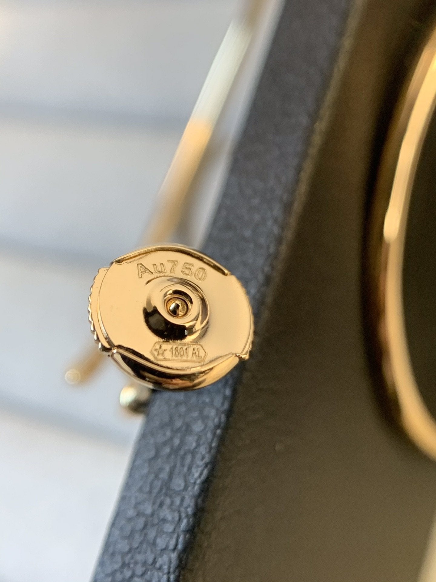 [GALE] JUSTE OHRRINGE GOLD DIAMANTEN 1,8 MM 