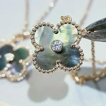 [GALE]CLOVER 15MM DIAMANT- UND PERLMUTT-HALSKETTE