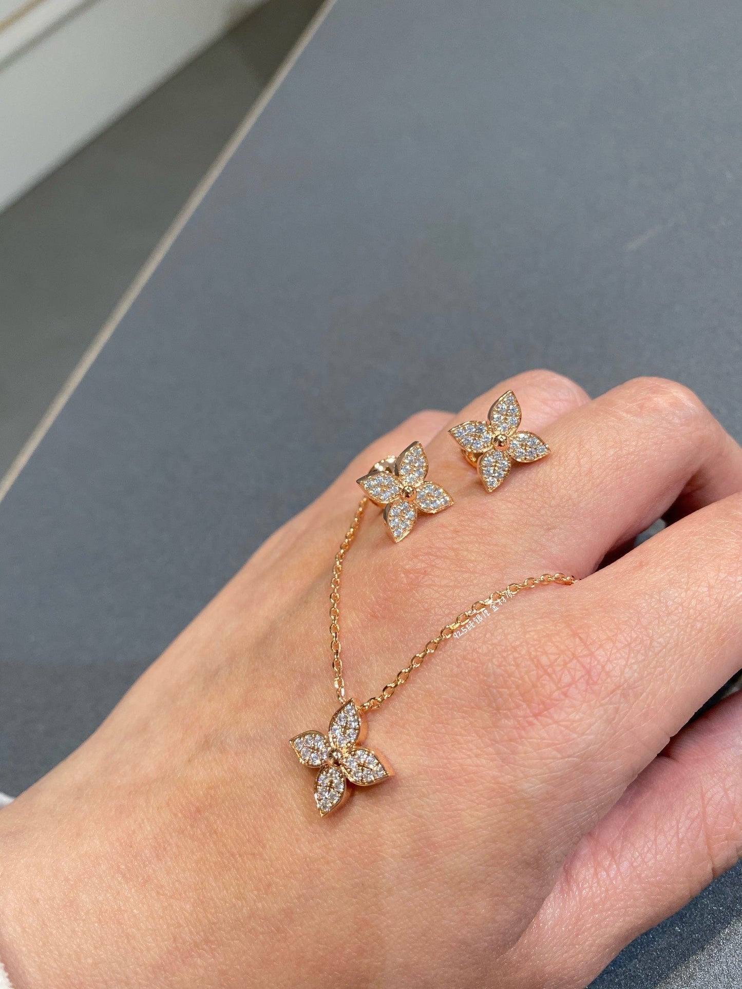 [GALE]STAR DIAMOND NECKALCE