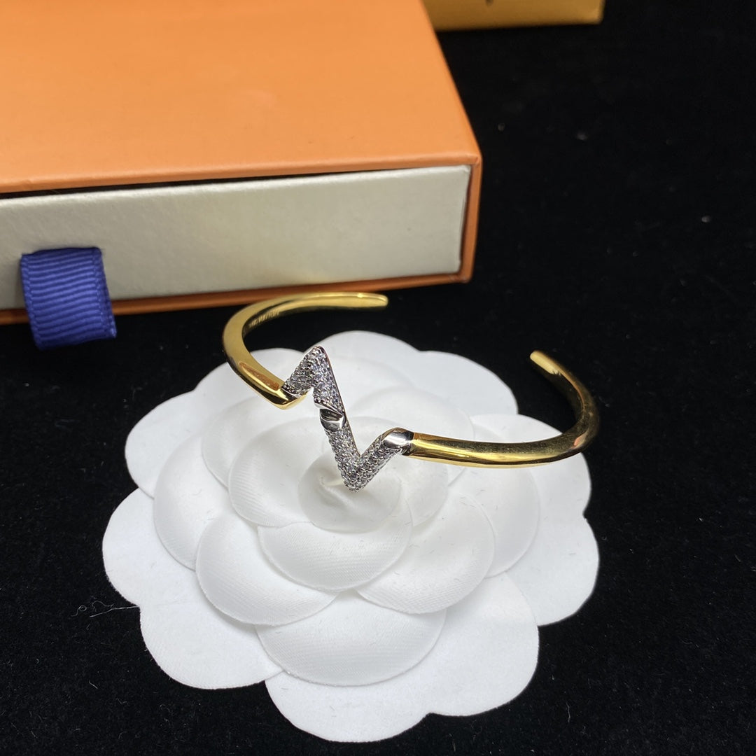 [GALE]VOLTE UPSITE DOWN DIAMOND GOLD OPEN BRACELET