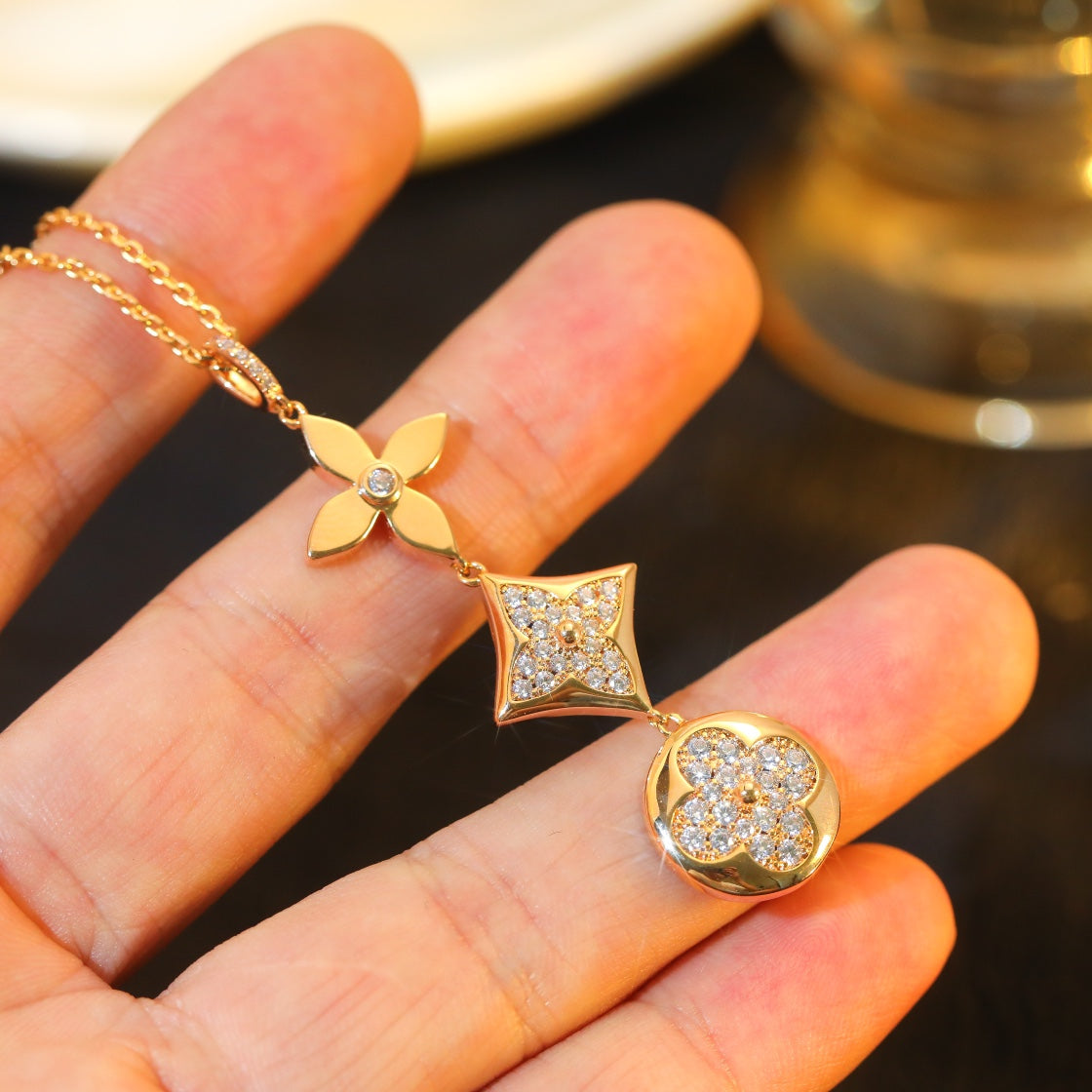 [GALE]Stern- und Sonnen-Diamant-Halskette aus Roségold