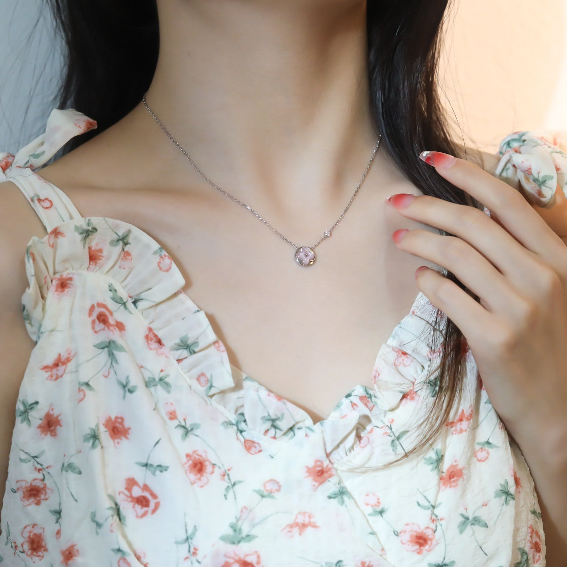 [GALE]SUN PEDANT PINK GOLD 1 DIAMOND NECKLACE
