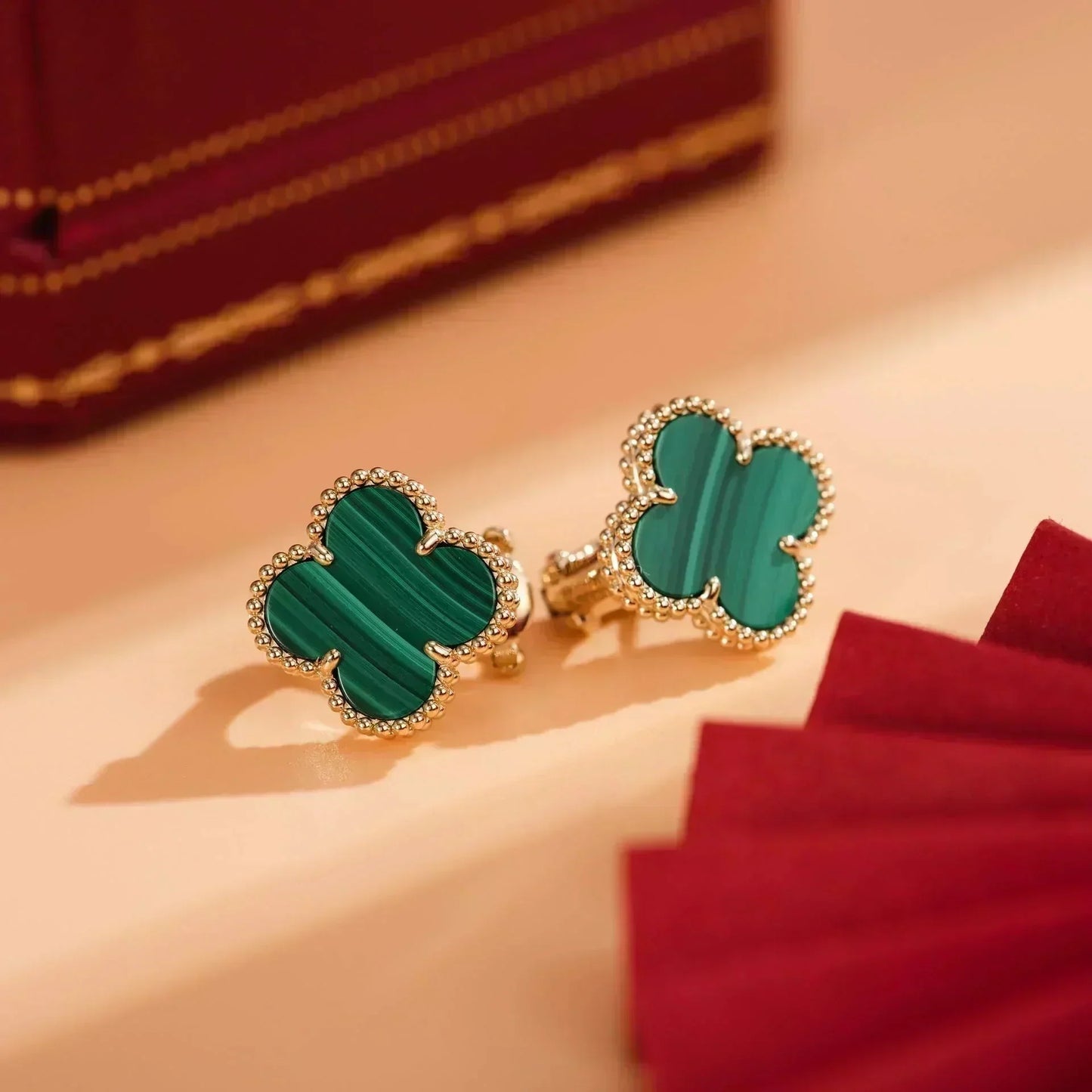 [GALE]CLOVER MEDIUM 1 MOTIFS MALACHITE OHRRINGE