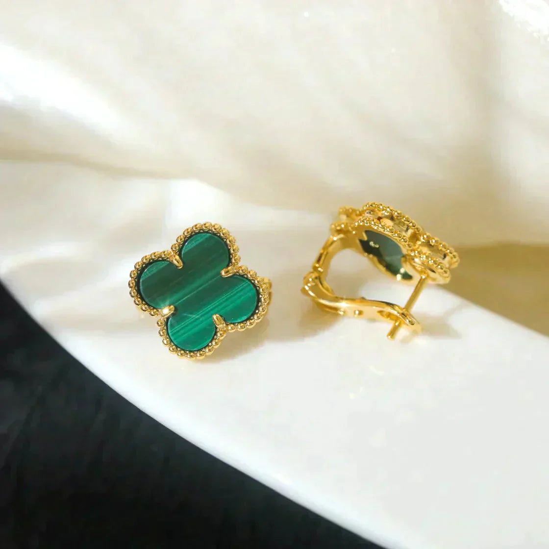 [GALE]CLOVER MEDIUM 1 MOTIFS MALACHITE OHRRINGE