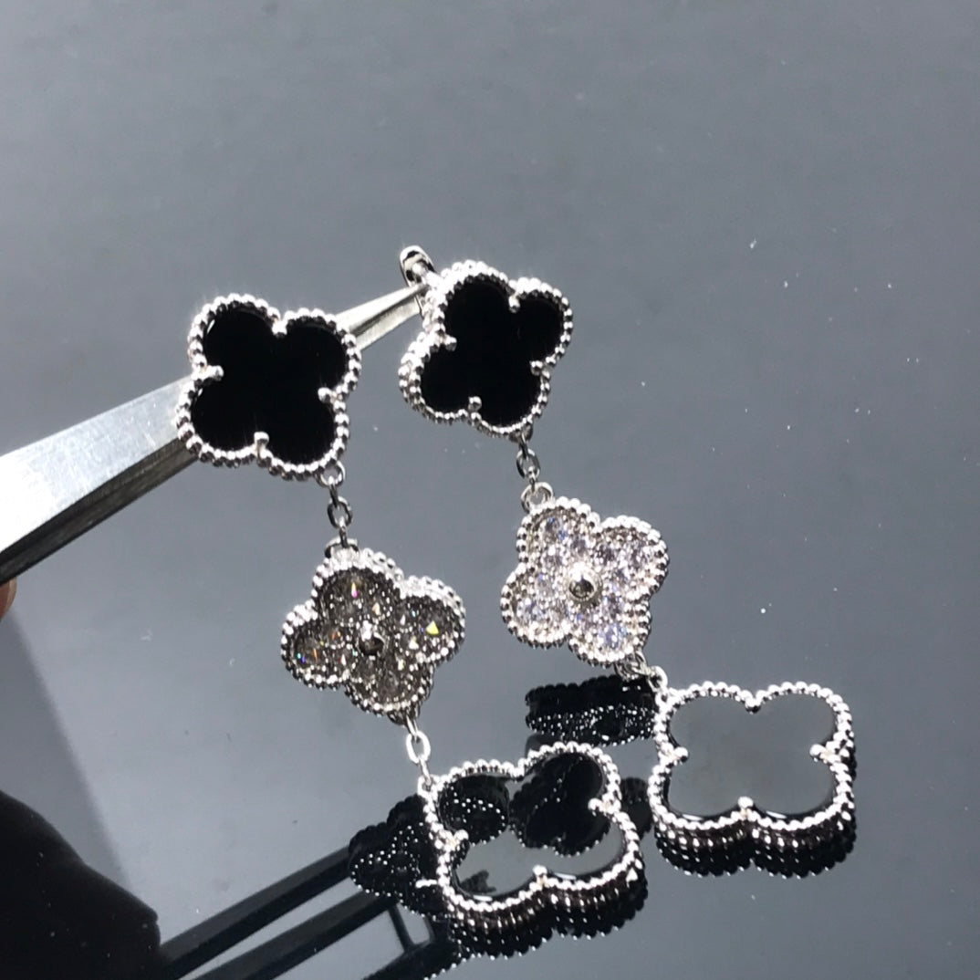 [GALE]CLOVER 3 MOTIF DIAMOND ONYX SILBER OHRRINGE