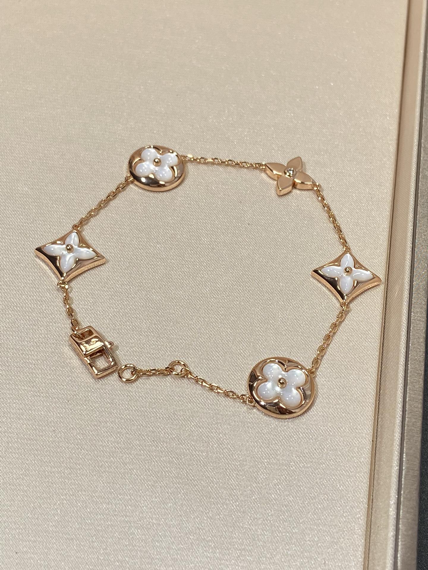 [GALE]STAR AND SUN 5 MOTIF MOP PINK GOLD BRACELET
