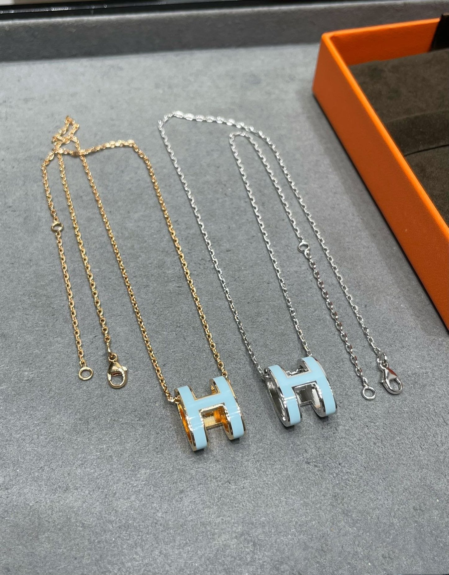 [GALE]POP H HIMMELBLAUE KETTE