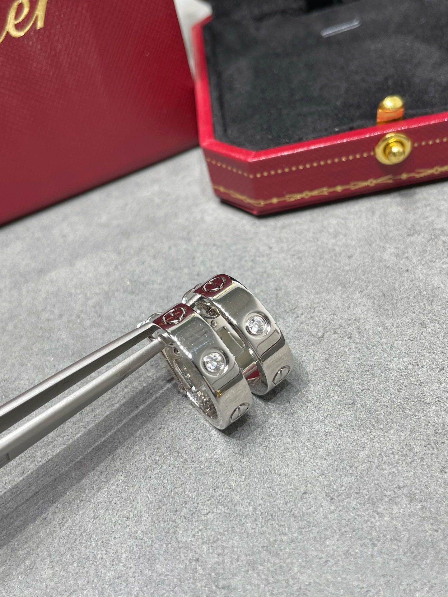 [GALE] LOVE 5,5 MM 1 DIAMANT-OHRRINGE