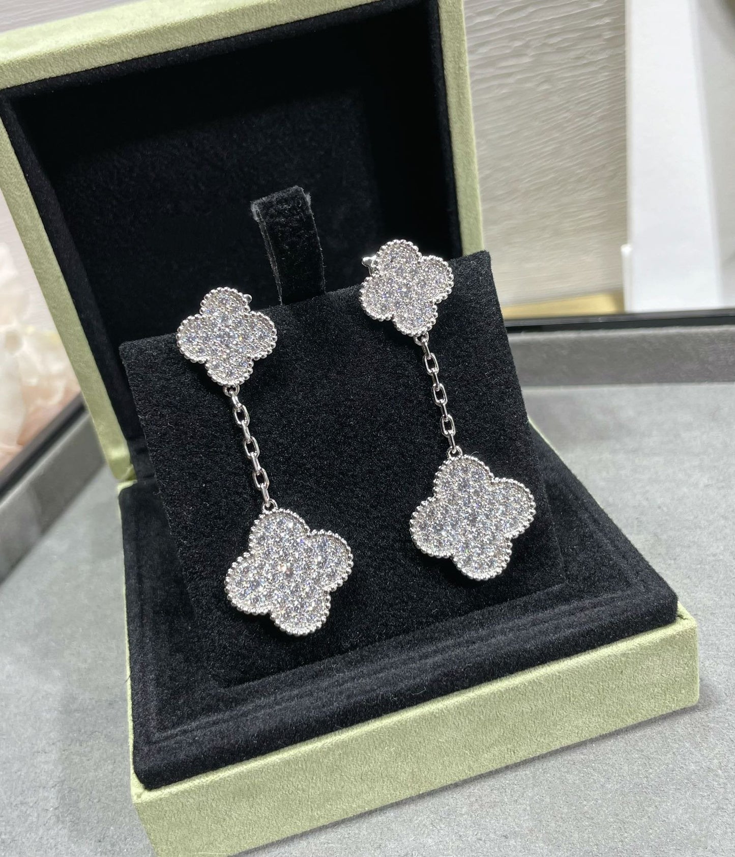 [GALE]KLEEBAND MIT 2 MOTIVEN, DIAMANTENBESETZT, SILBER