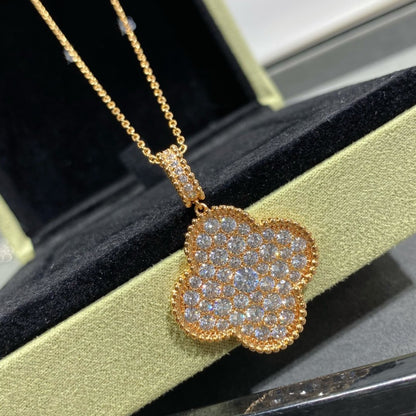 [GALE]CLOVER 25MM GROSSER ANHÄNGER MIT DIAMANTENBESETZUNG LANGE KETTE
