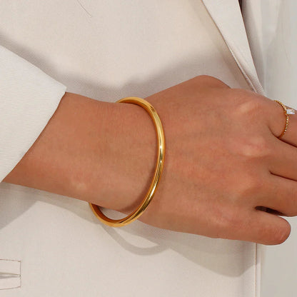 [GALE]Ara Gold Bangle