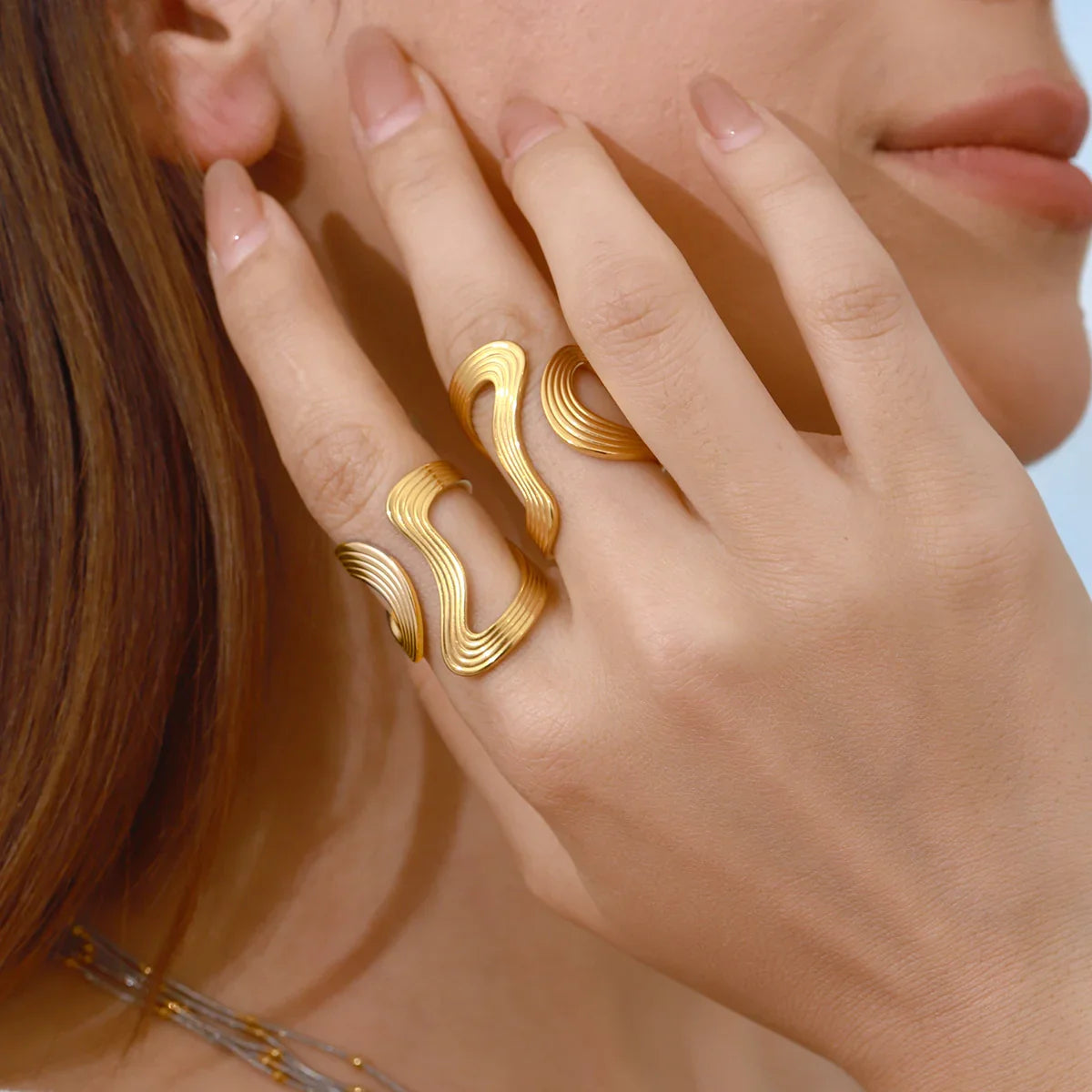 [GALE]Vivi Twisted Band Gold Ring