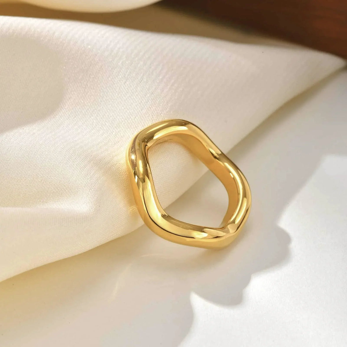 [GALE]Lunaria Gold Wave Ring