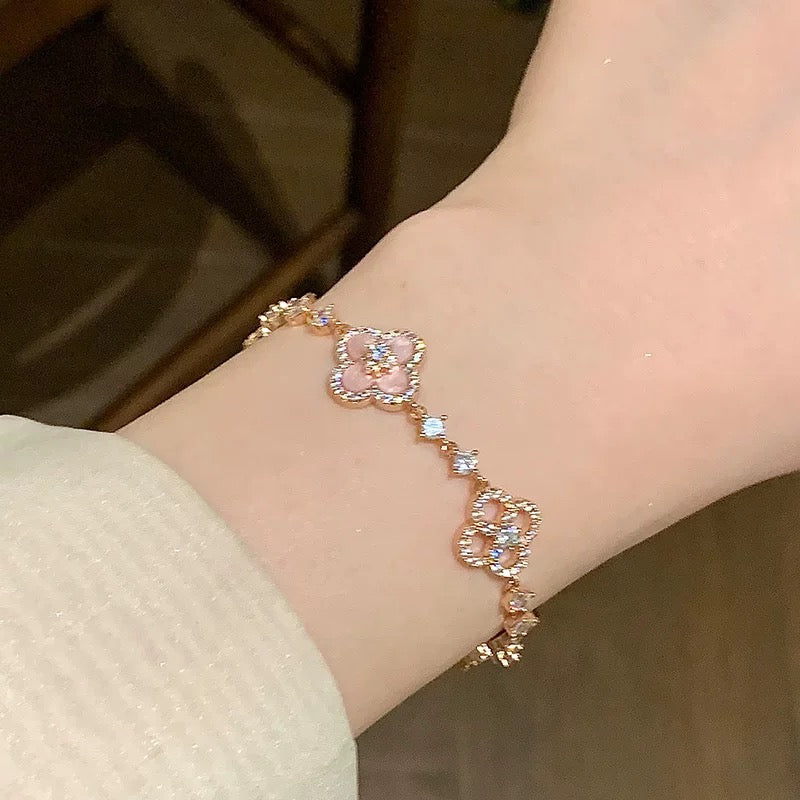 [GALE]CLOVER 5 MOTIF PINK BLUE RED WHITE BRACELET