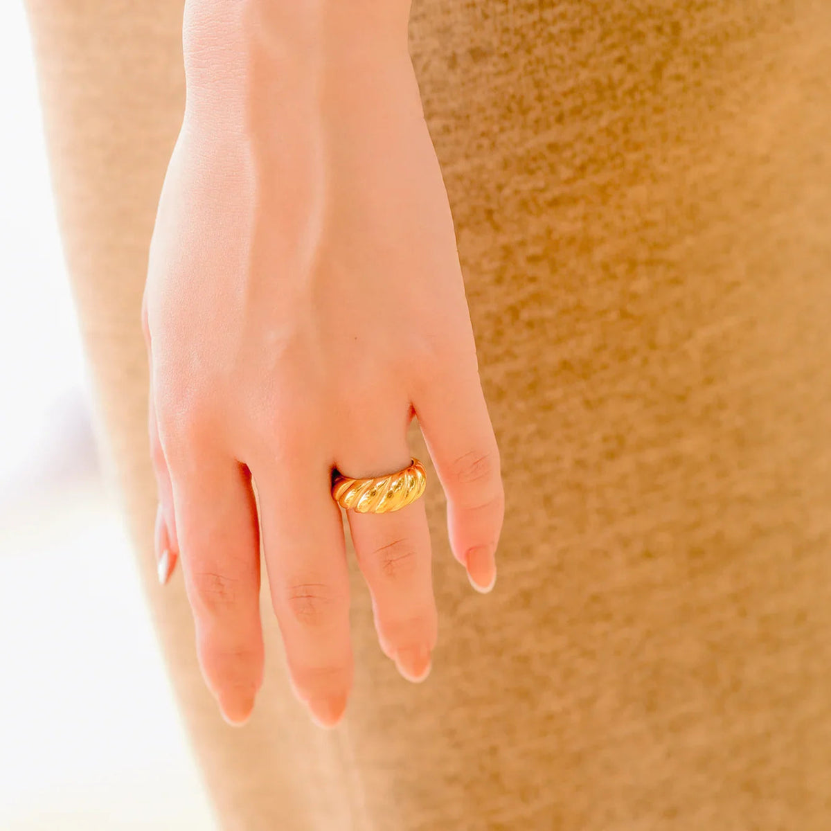 [GALE]Amaia Gold Croissant Ring