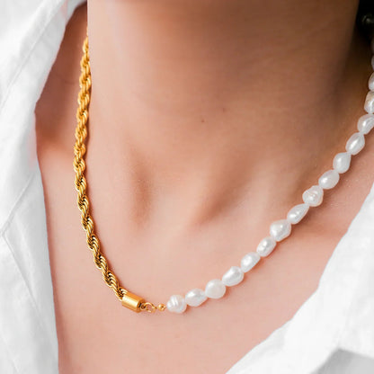 [GALE]Dualia Gold Pearl Necklace