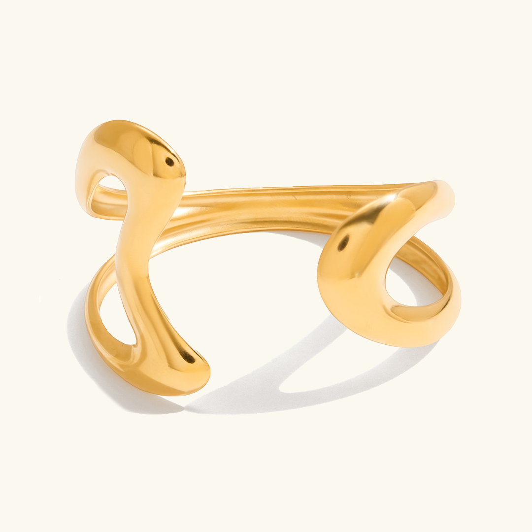 [GALE]Lulu Sculpted Gold Bangle