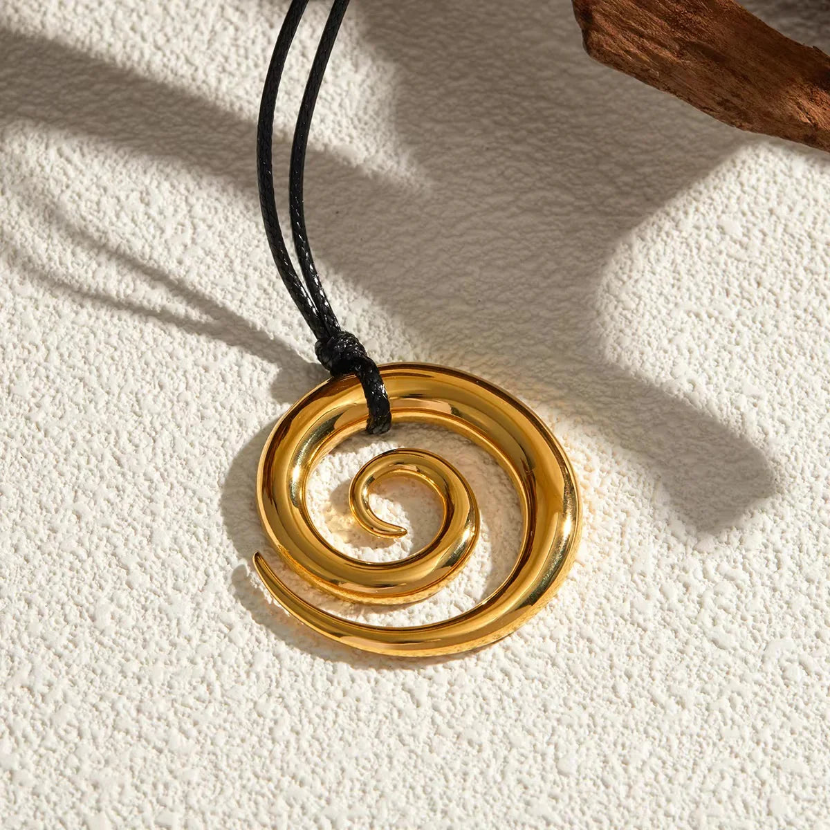 [GALE]Romilly Spiral Pendant