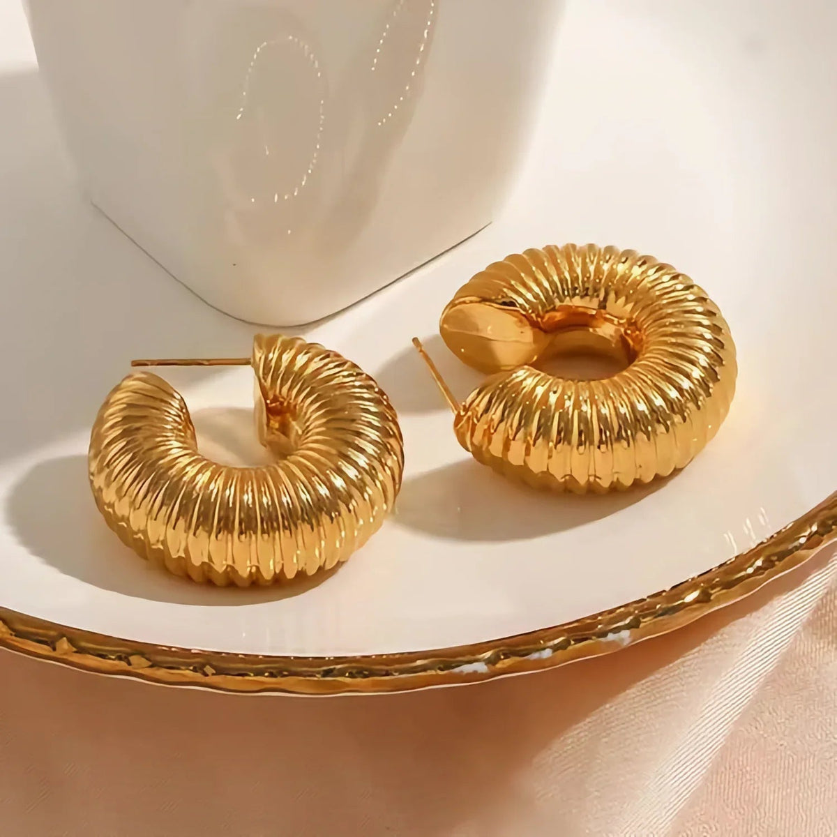[GALE]Aubrey Textured Gold Hoops