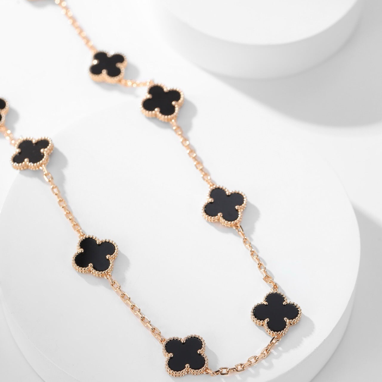 [GALE]CLOVER 10 MOTIFS ONYX HALSKETTE