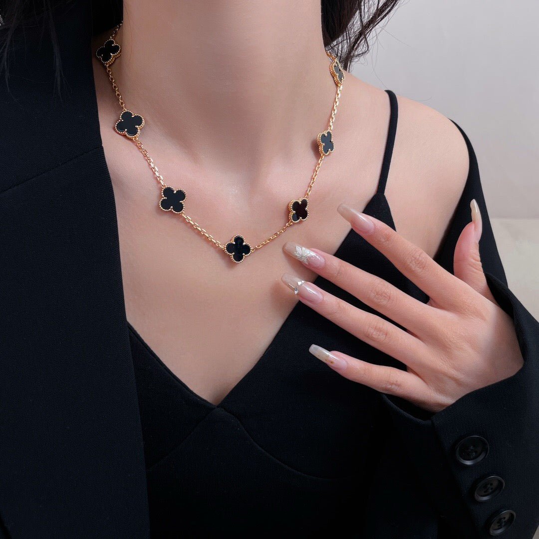 [GALE]CLOVER 10 MOTIFS ONYX HALSKETTE