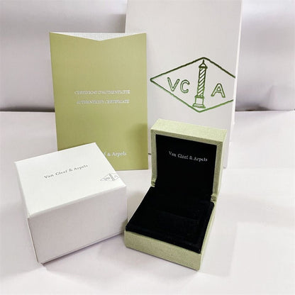 [GALE]VA CLOVER BRACELET NECKLACE RING BOX GIFT BAG