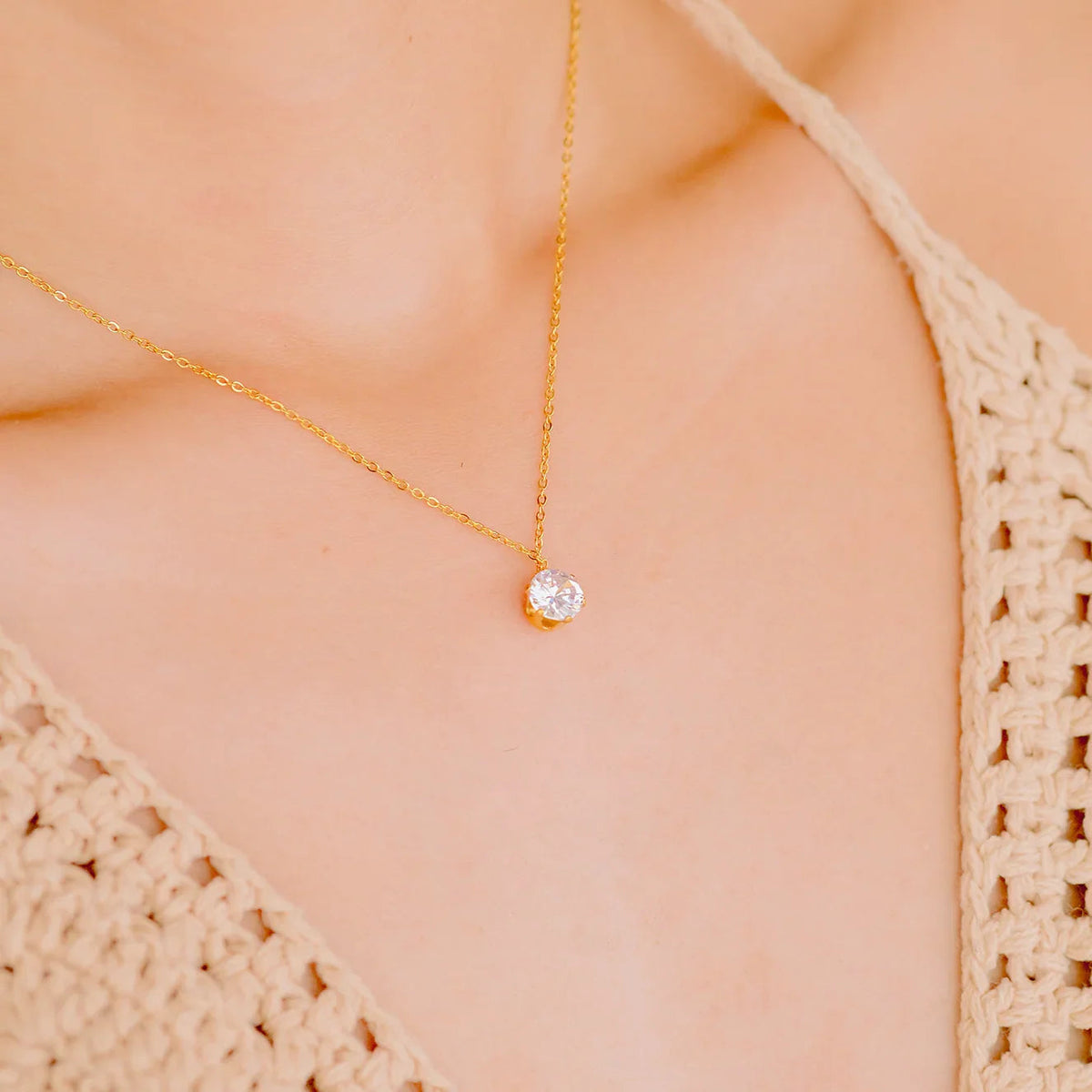 [GALE]Kyla Solitaire Gold Necklace