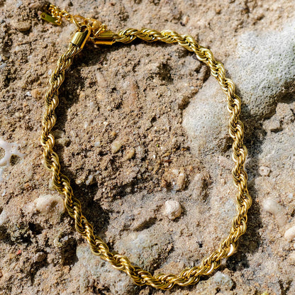 [GALE]Mila Golden Twist Necklace