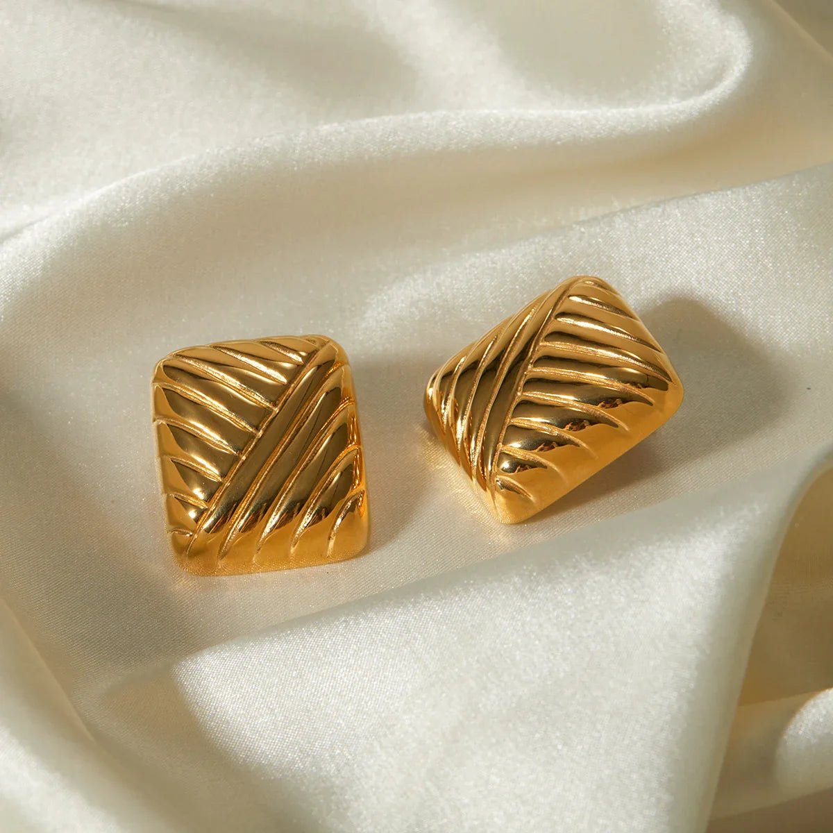 [GALE]Inez Gold Earrings