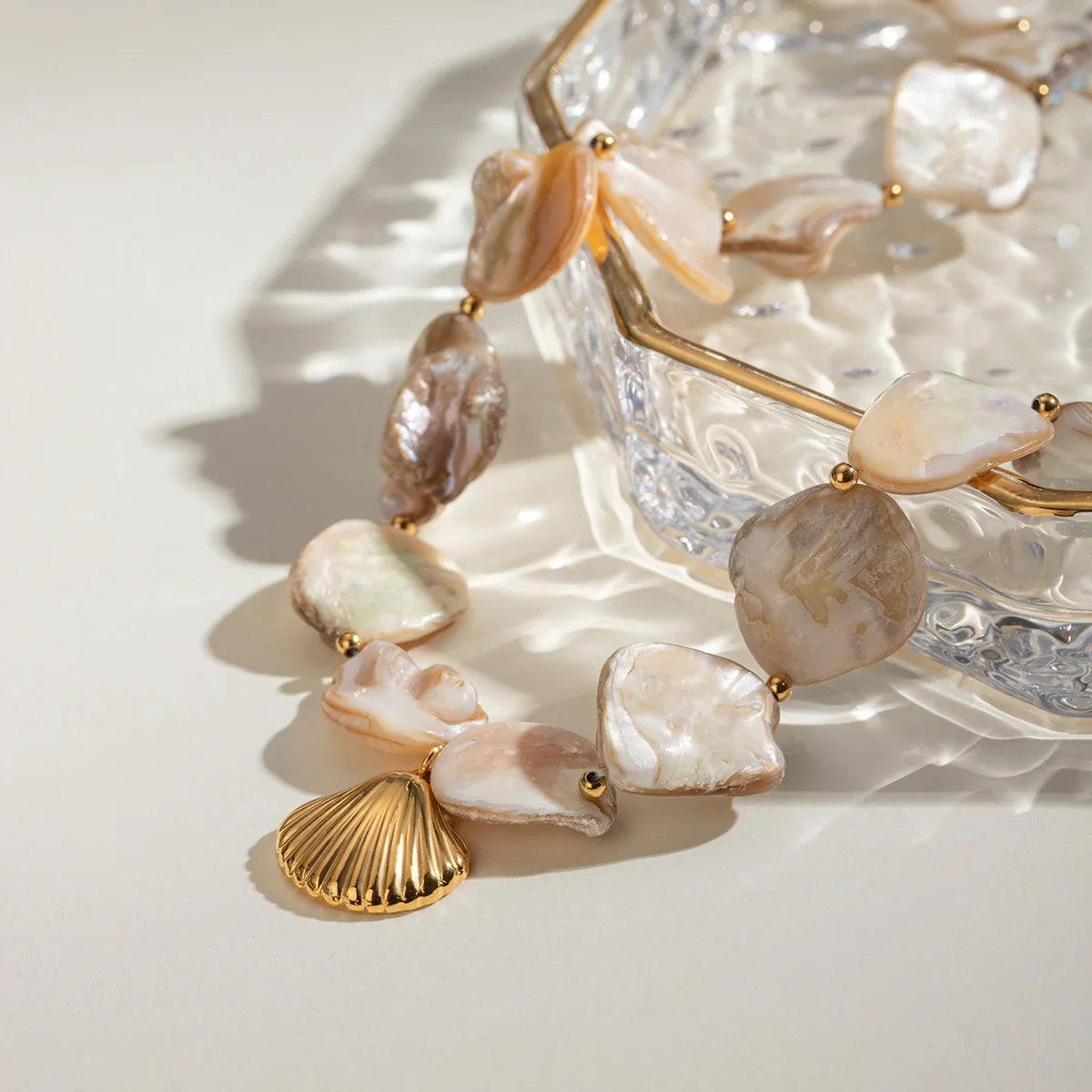[GALE]Aquamarine Seashell Necklace