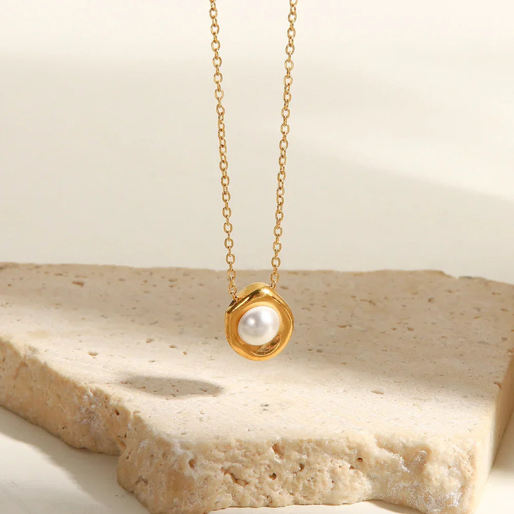 [GALE]Nancy Freshwater Pearl Necklace