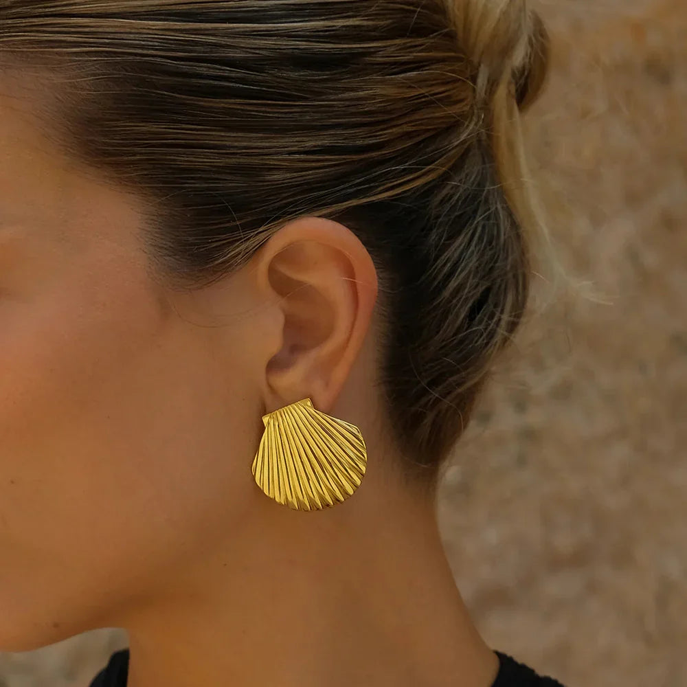 [GALE]Nicole Seashell Gold Earrings