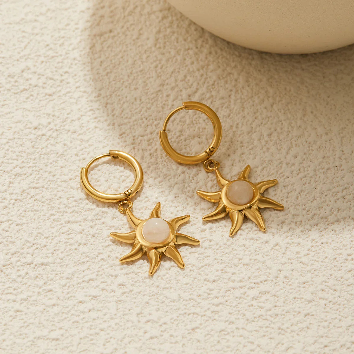 [GALE]Helia Sun-shaped Moonstone Earrings