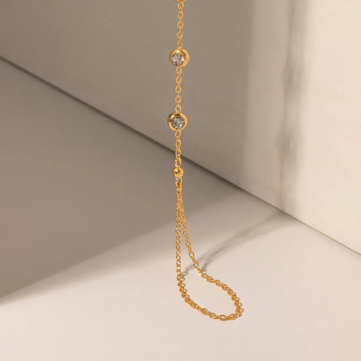 [GALE]Leona Diamond Hand Chain
