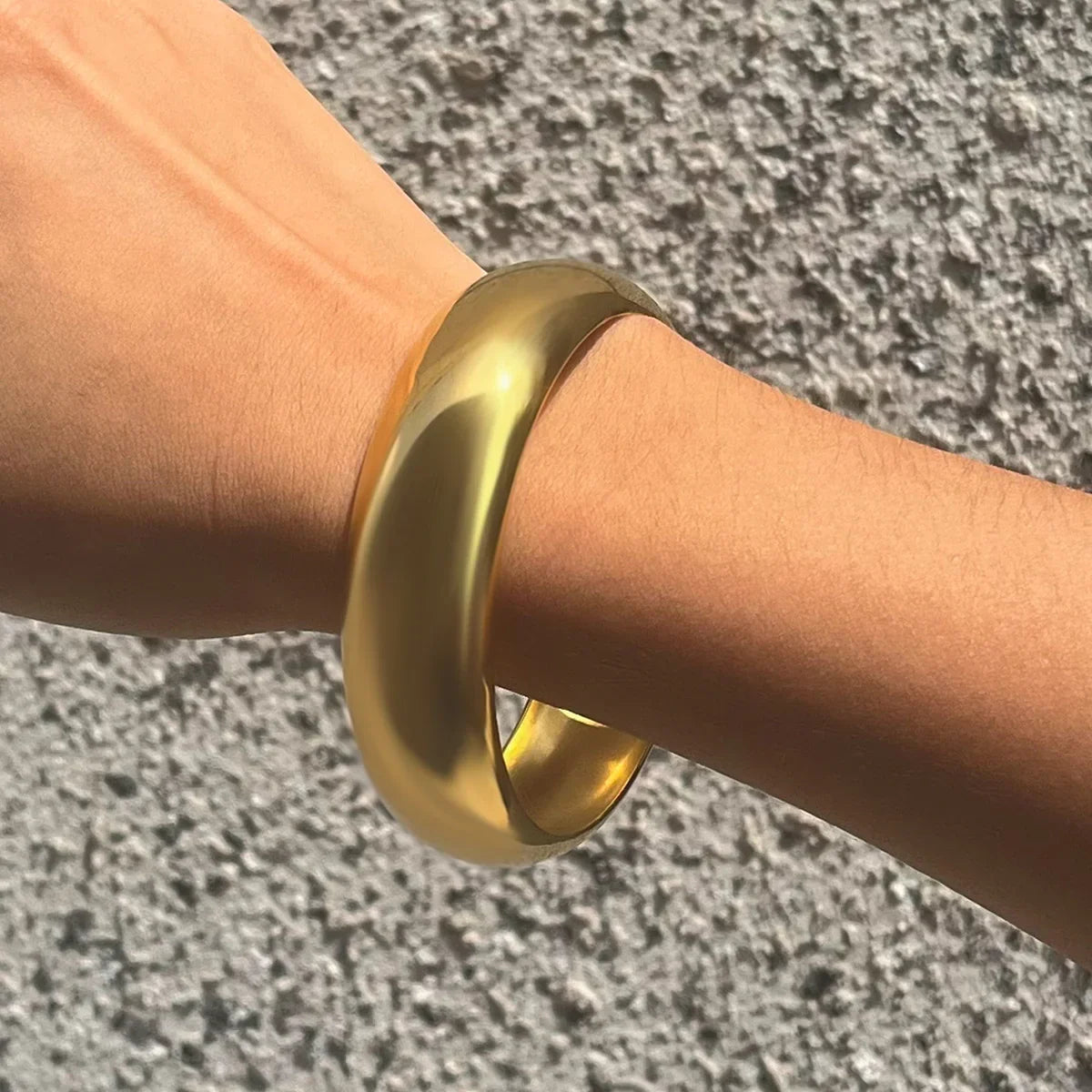 [GALE]Maelis Smooth Gold Bangle